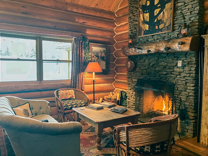 Colter Cabin living room