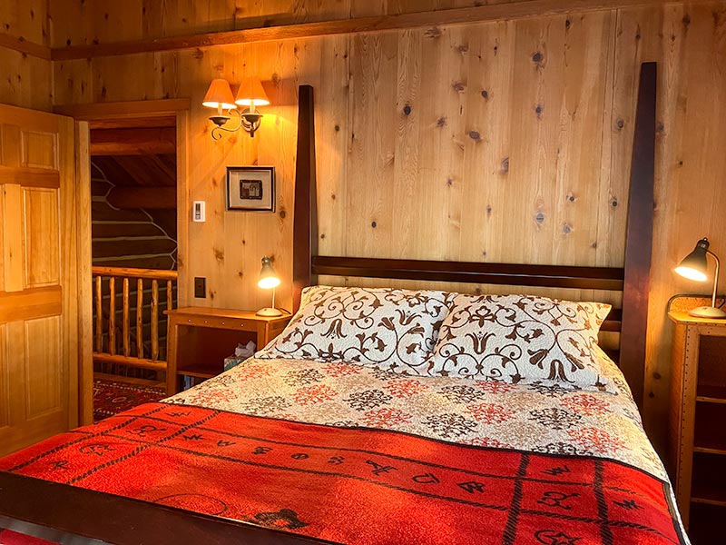 Colter Cabin upstairs bedroom