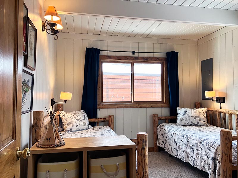 Horseshoe Cabin bedroom #3